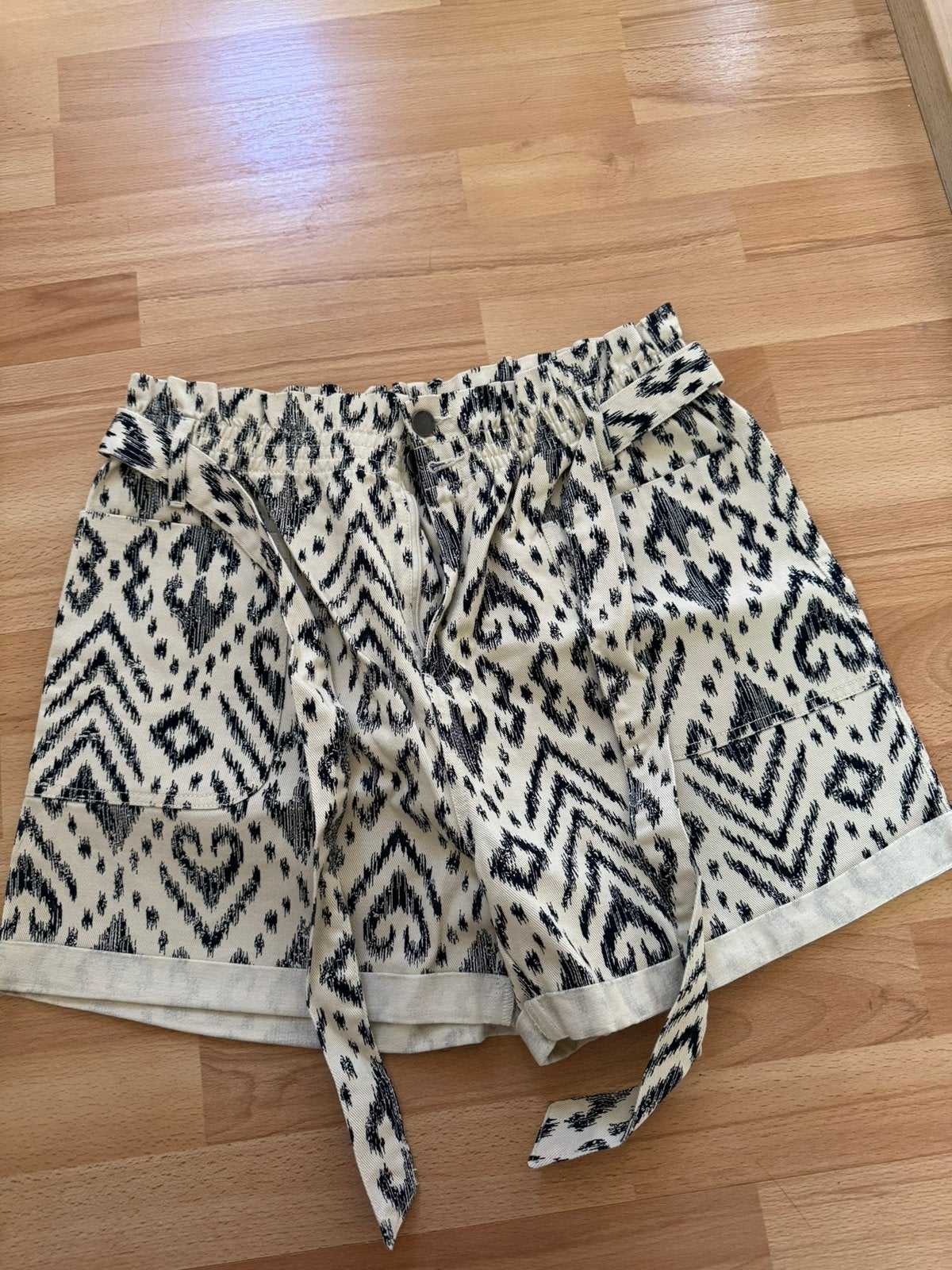 Zomer short, Enlèvement, Comme neuf, Taille 42/44 (L)