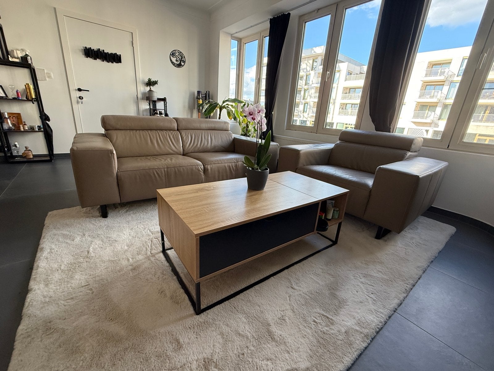 Assise moderne en cuir taupe en excellent état, Enlèvement, Comme neuf