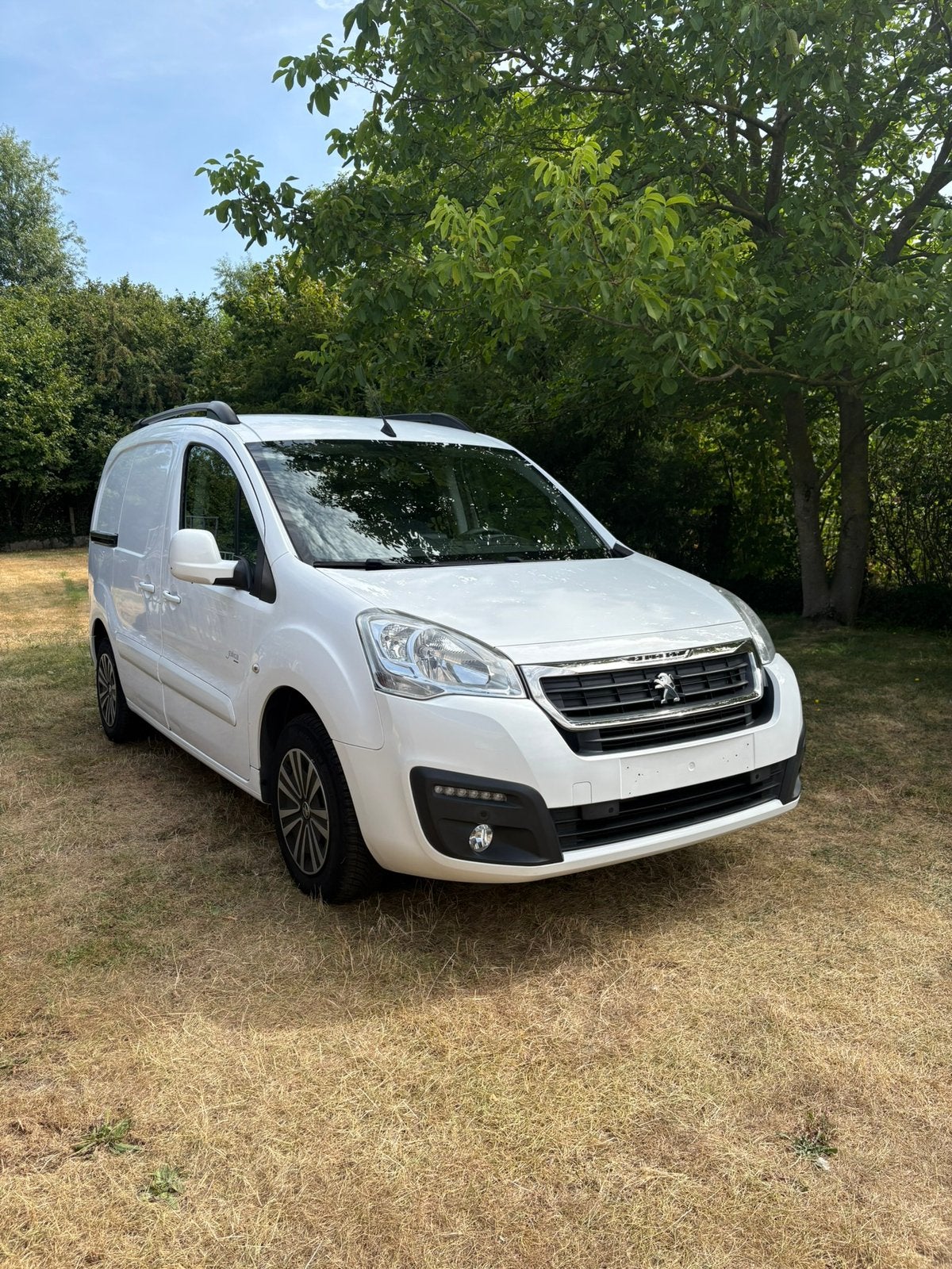 Peugeot partner 2016 1.6Hdi, Stof, Euro 6, Wit, Particulier