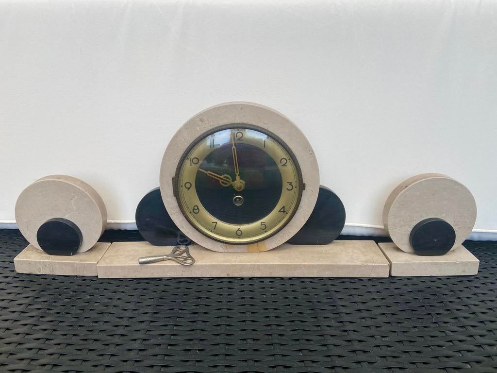Art deco klok van grootmoeder, Ophalen
