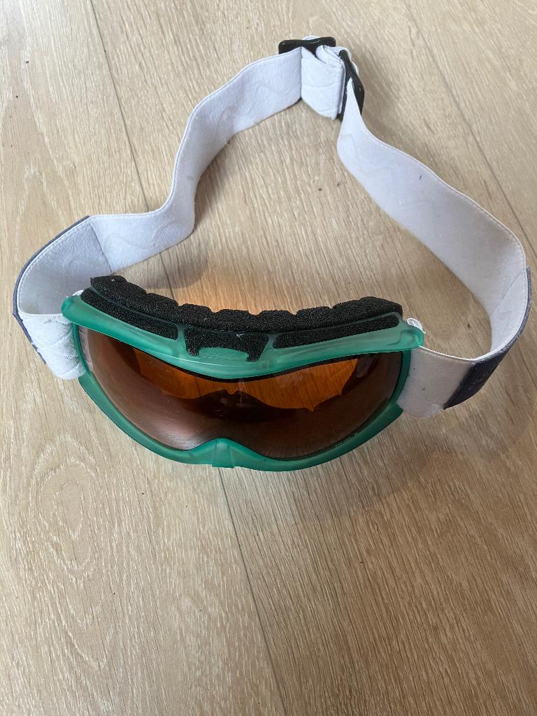 Ski accessoires junior  Casque  -  lunettes helm bril, Sports & Fitness, Enlèvement ou Envoi, Comme neuf, Ski, Autres types