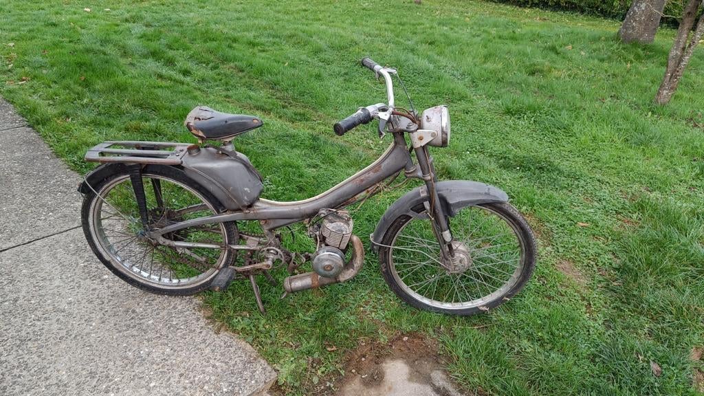 Mobilette Motobecane pentin motobécane