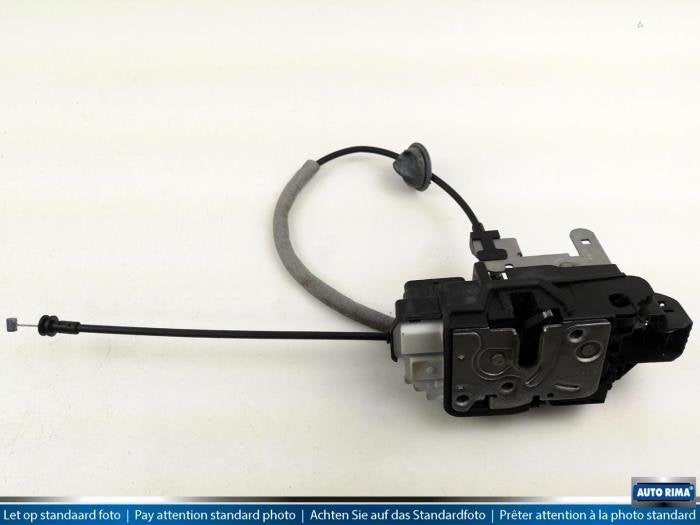Deurslot Mechaniek 4Deurs links-voor van een Volvo V40, Gebruikt, -, -, Ophalen of Verzenden