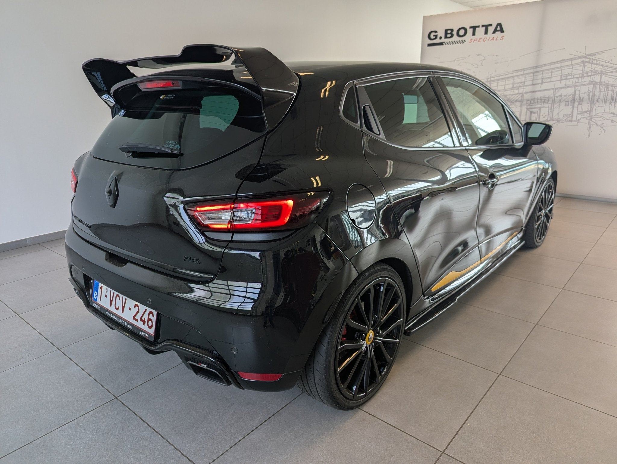 Renault Clio R.S.18 Final Edition *Acrapovic* 220EDC Nr091, Auto's, Gebruikt, Zwart, Bedrijf, 5 zetels