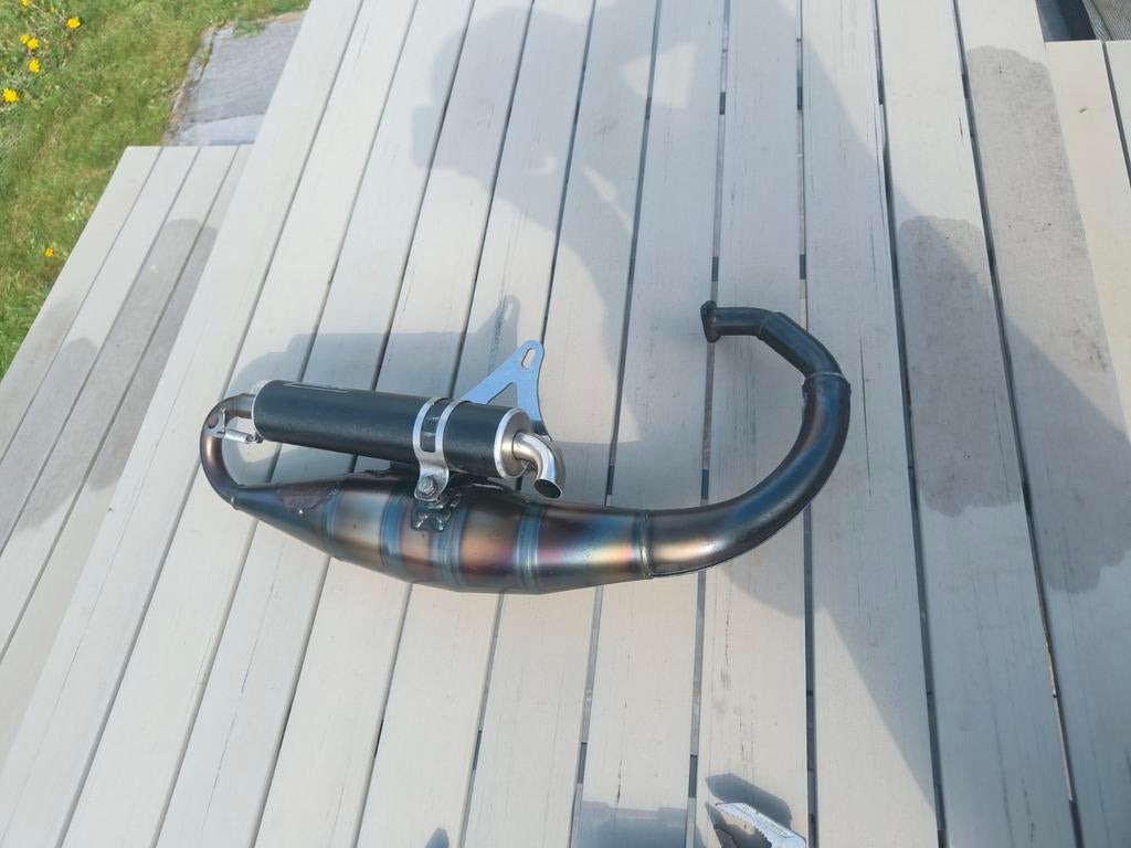 Yasuni r uitlaat mbk booster van af 2004, Fietsen en Brommers, Ophalen