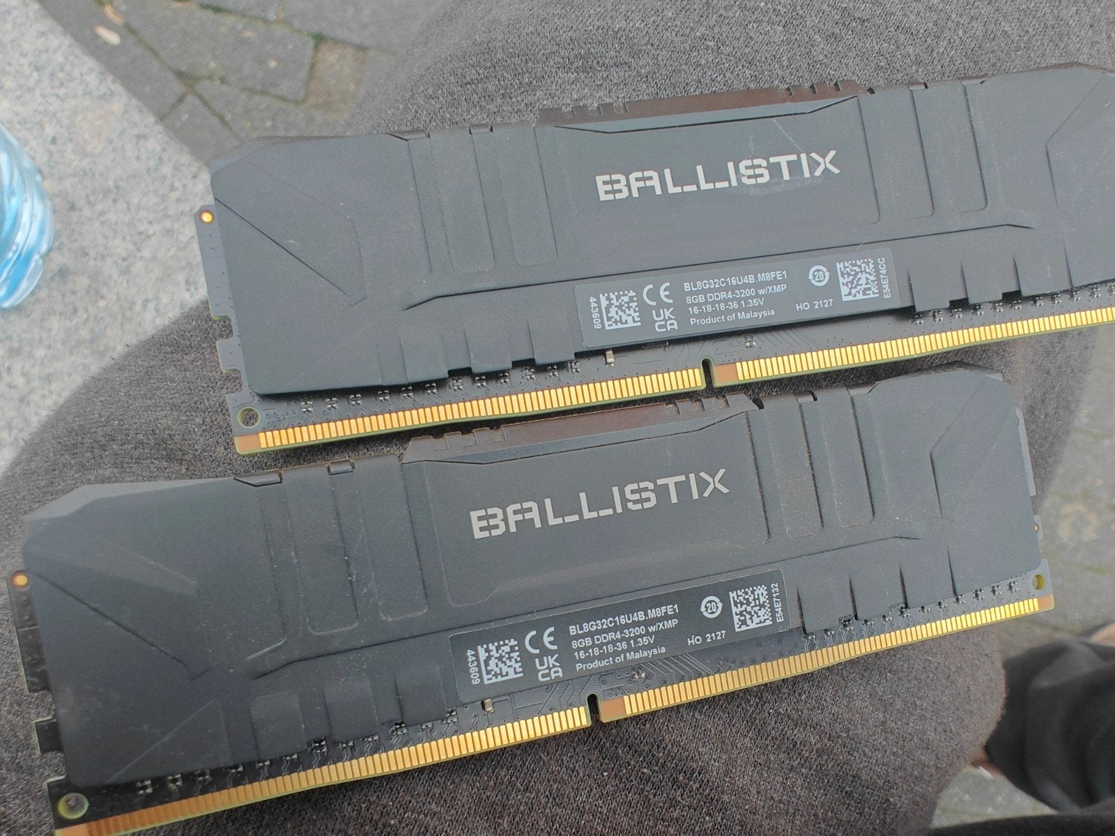 8GB DDR4-3200 w/XMP - 2 stuks, Computers en Software, RAM geheugen, Ophalen, DDR4