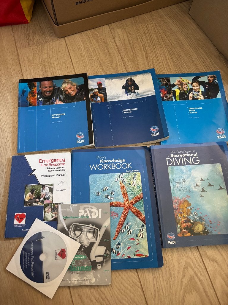 Padi handboeken duiken, Ophalen, Gebruikt, Overige typen