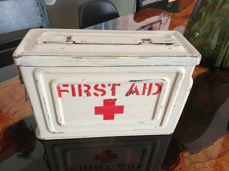 Caisse US WW2 Calibre 30 : FIRST AID MEDIC, Collections, Enlèvement ou Envoi