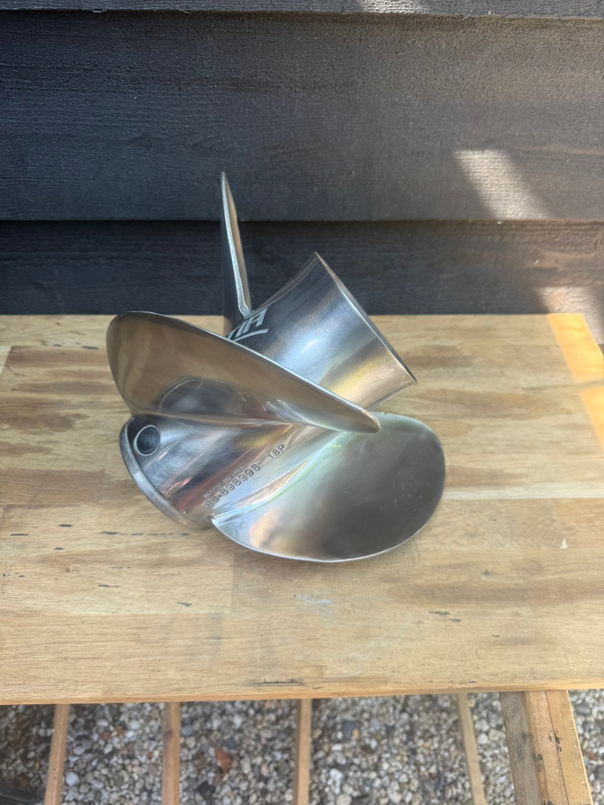 Merciury propeller Enertia 18P, Watersport en Boten, Bootonderdelen, Ophalen of Verzenden, Zo goed als nieuw