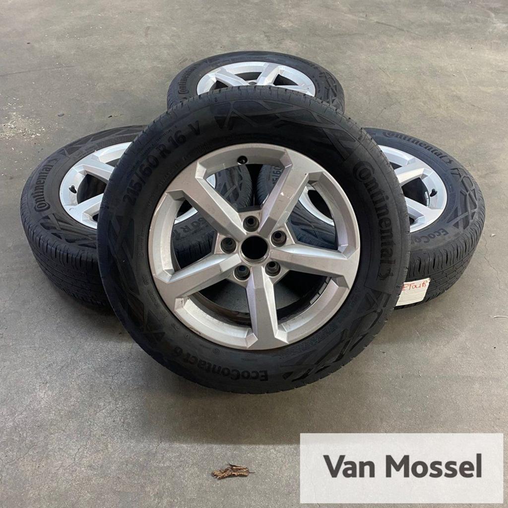 Audi Q2 Continental Eco Contact 6 215/60/R16 95V, Auto-onderdelen, Banden en Velgen, -, Banden en Velgen, Ophalen of Verzenden