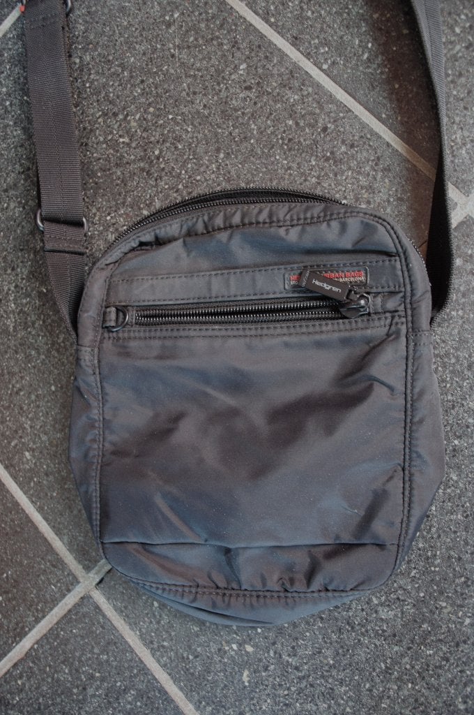 121. Sac à bandoulière Hedgren – Noir – 22  20 cm, Enlèvement ou Envoi, Utilisé, Noir