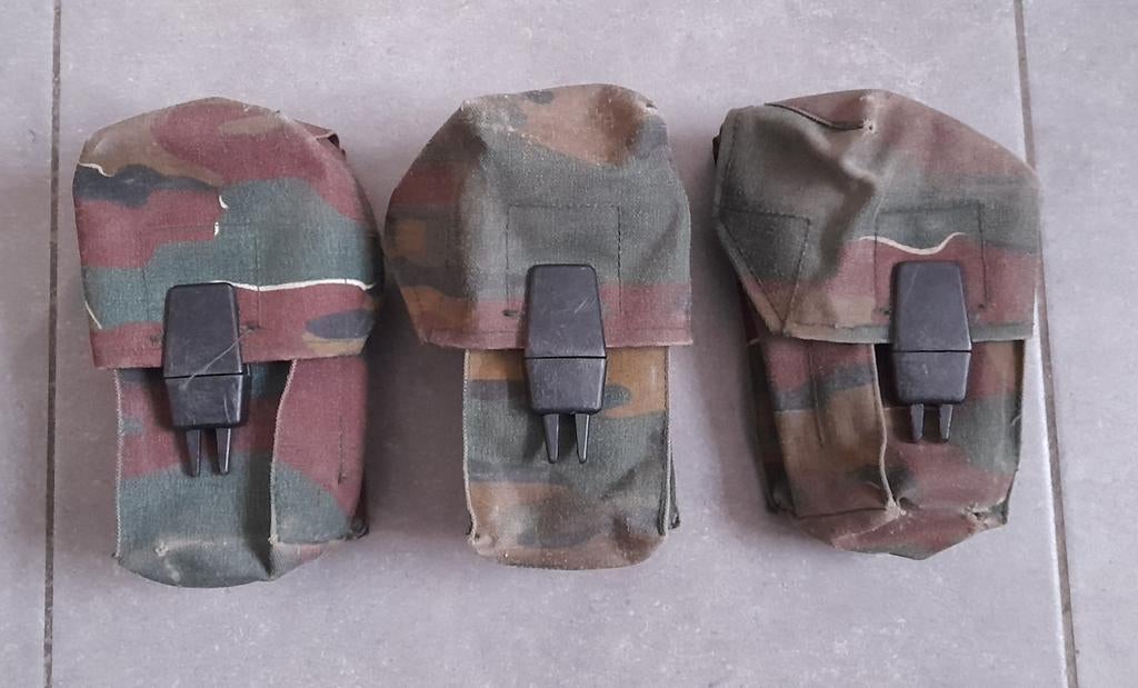 ABBL 3 pochettes pour 3 chargeurs FNC, Enlèvement ou Envoi, Armée de terre