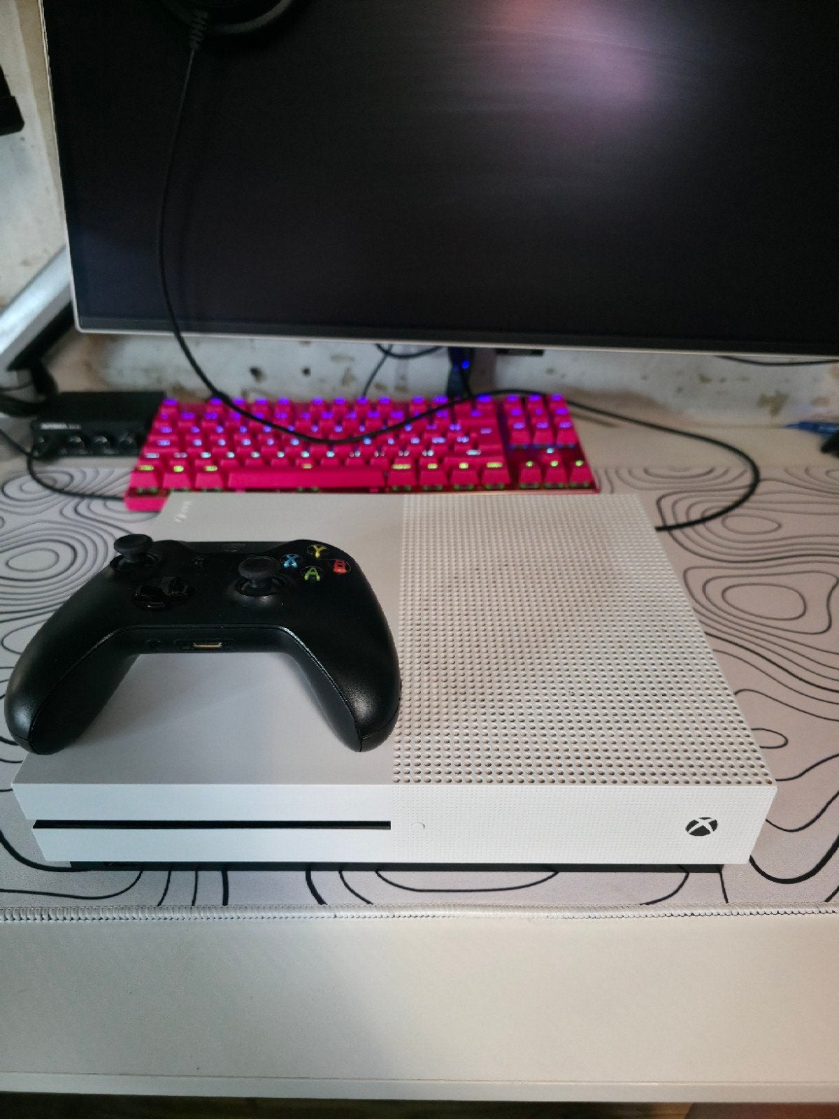 Xbox One S Blanche 1To + Manette officielle -- Excellent éta, Consoles de jeu & Jeux vidéo, Avec 1 manette, Xbox One, Comme neuf