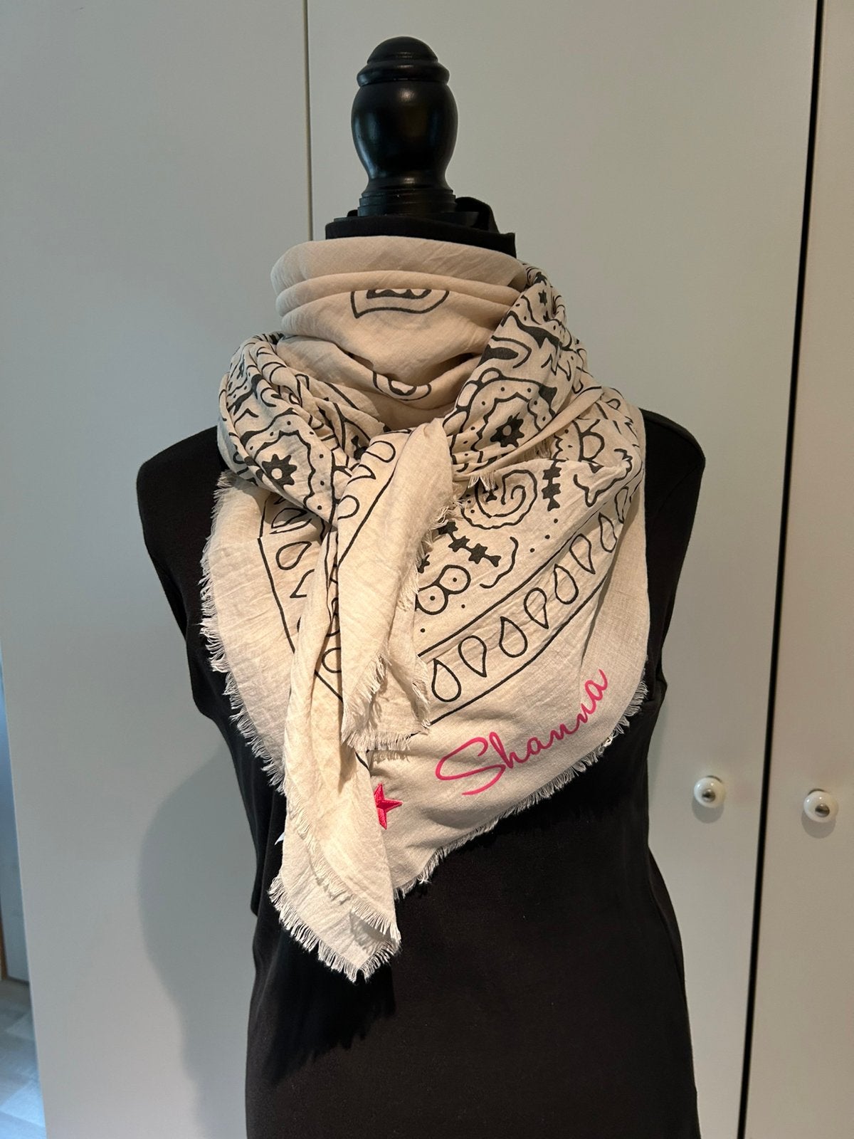 Foulard Shanna beige, Enlèvement ou Envoi, Comme neuf