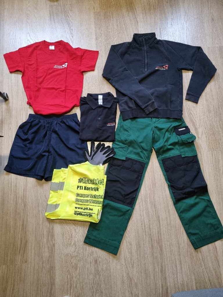 PTI KORTRIJK werkkledij ❗️ CASH EN ENKEL OPHALEN❗️, Jardin & Terrasse, Ensemble, Comme neuf, Enlèvement, CAMPUS PTI KORTRIJK