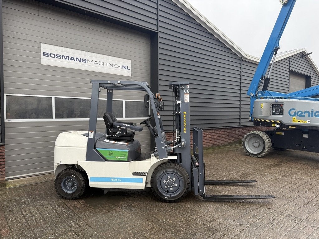 Eurotrac FE30 ECO heftruck NIEUW met vorkenverspreider, Articles professionnels, Électrique, Chariot élévateur, Eurotrac