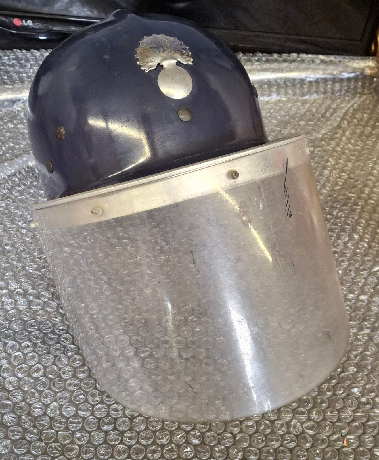 Oproer helm, Verzamelen, Ophalen, Rijkswacht