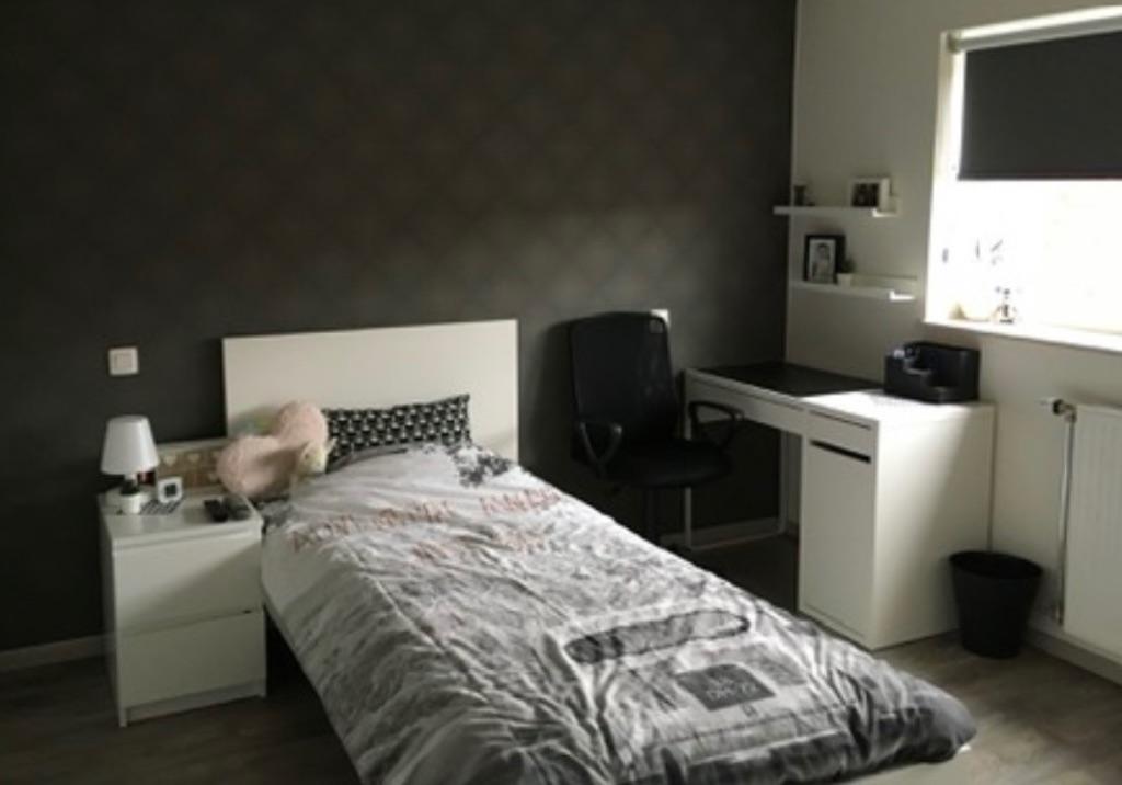 1 pers. Bed Malm met lades + nachtkast + bureau Micke, Maison & Meubles, Chambre à coucher | Lits, Enlèvement, Comme neuf, Une personne