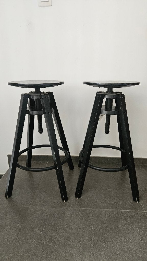 tabourets noir, 2 tabourets, Enlèvement, Utilisé, Bois