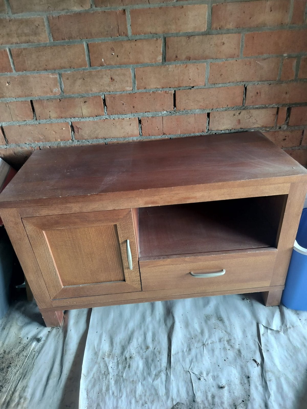 Kleine tv kast, Huis en Inrichting, Ophalen, Zo goed als nieuw
