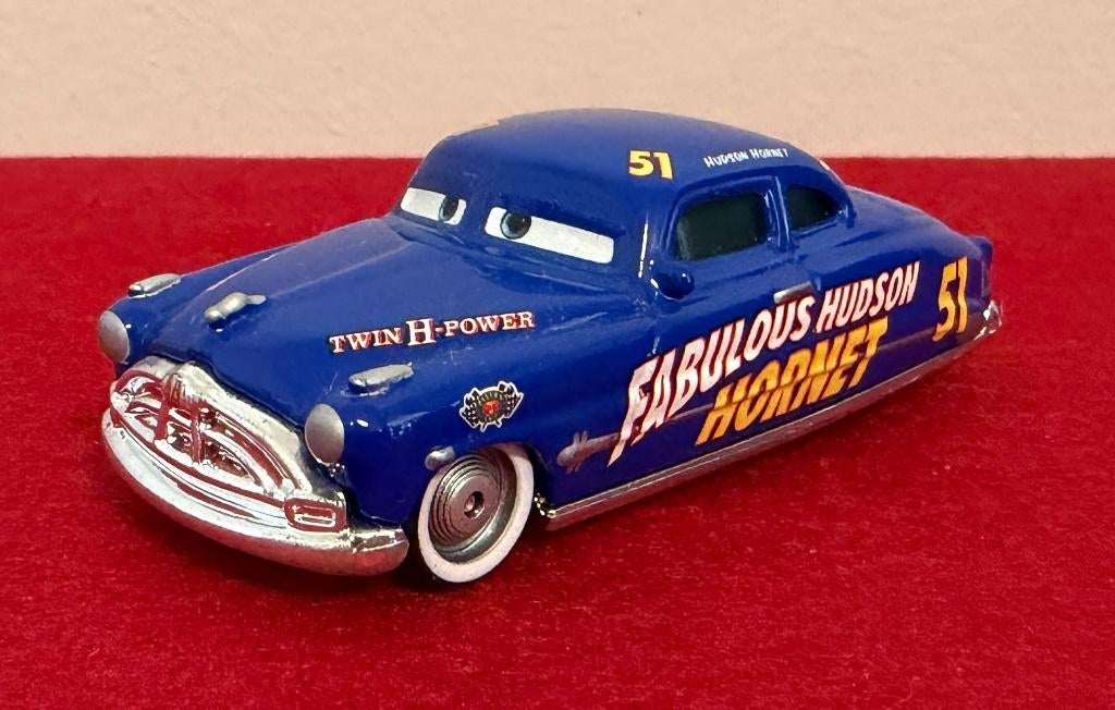 DISNEY CARS Hudson Hornet 51 DieCast 1:55, Enlèvement ou Envoi, Neuf, Voiture