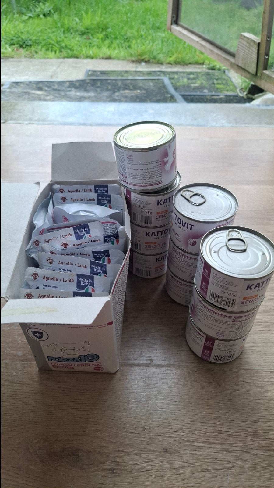 Katvoer hypoallergeen, Ophalen