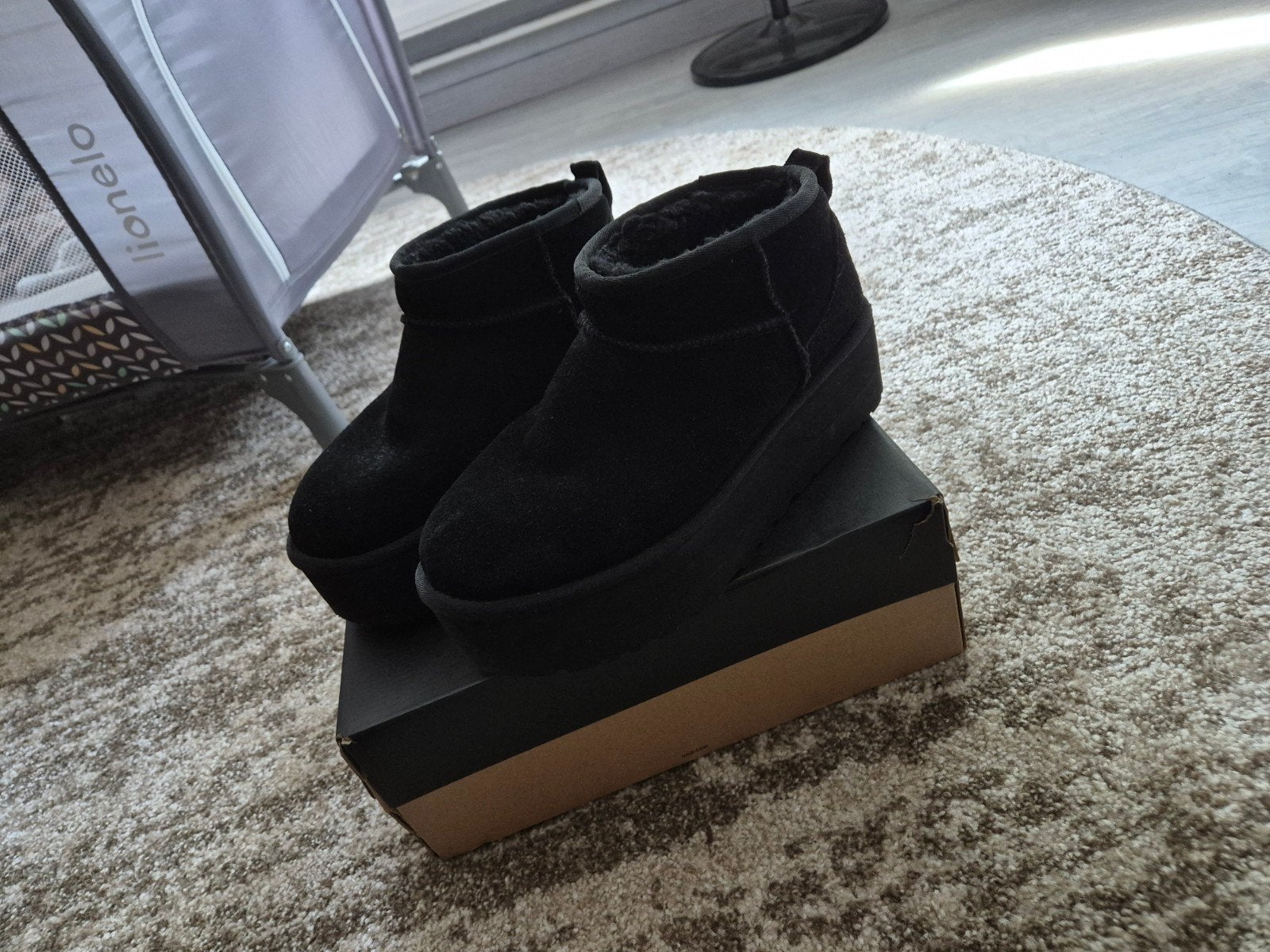 UGG BOOTS MAAT 41 ZWART, Ophalen, Zwart