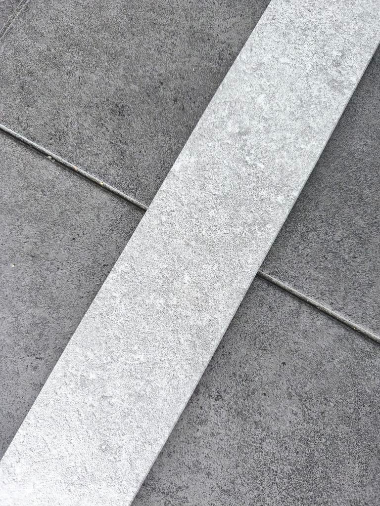 Floorify Etna hoge plint, Doe-het-zelf en Bouw, Ophalen, Plinten