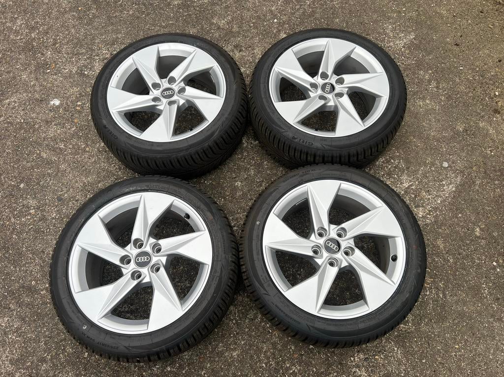 Nieuwe Audi A3 2023 Originele Velgen met Banden, Banden en Velgen, Nieuw, 17 inch, Ophalen of Verzenden