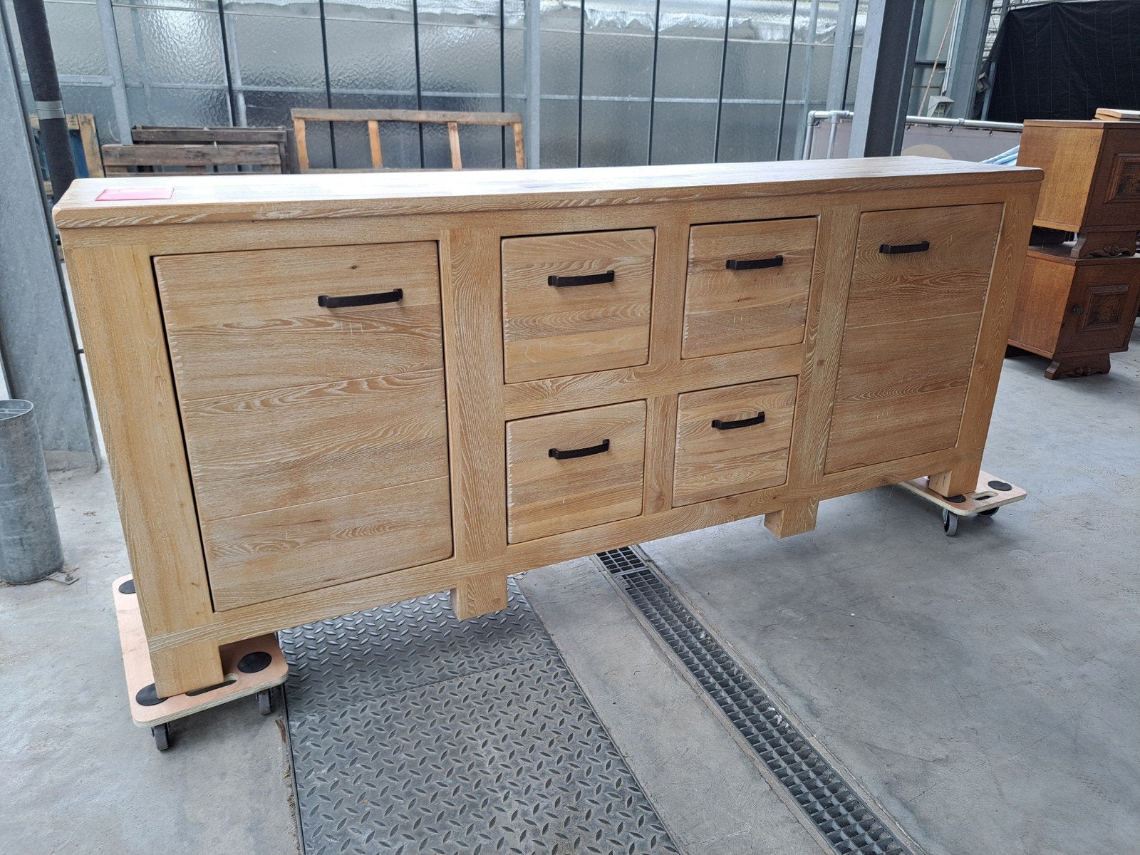 Prachtige massief eiken dressoir kast (Habufa) - 2m25, Huis en Inrichting, Landelijk modern, Met lade(s), Eikenhout, Ophalen of Verzenden