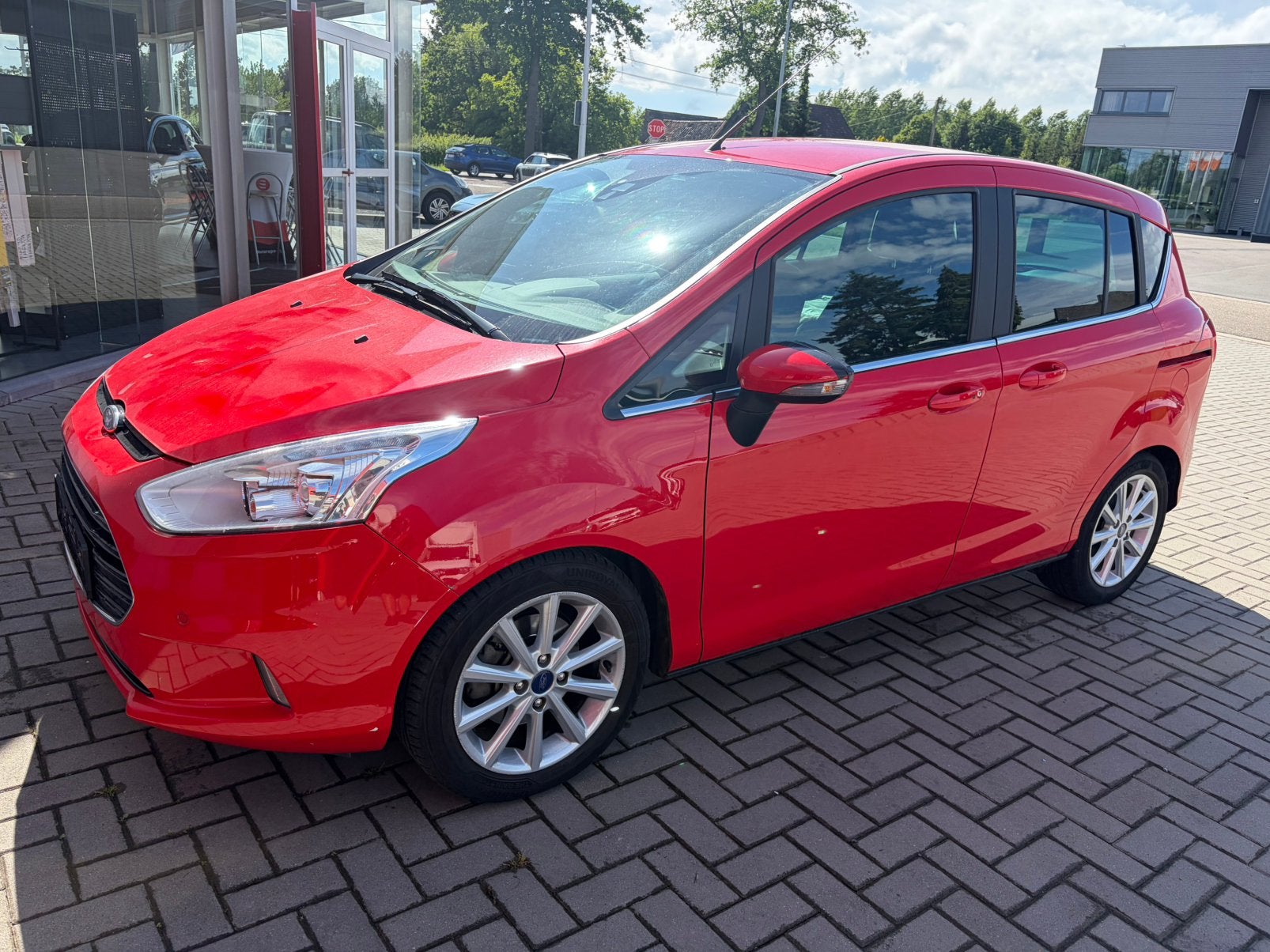 Ford B-Max 1.6i 77kw Automaat, Auto's, Monovolume, Zwart, 4 cilinders, B-Max