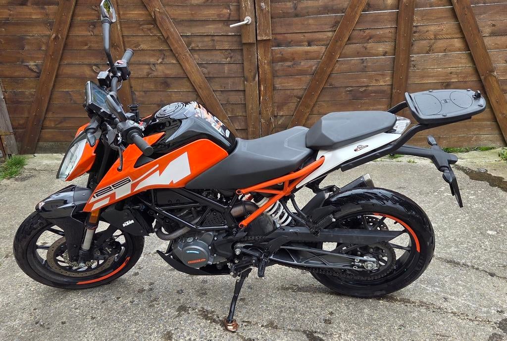 Moto KTM Duke 125 3500km, Nieuw, Sportuitlaat, Particulier, 125 cc
