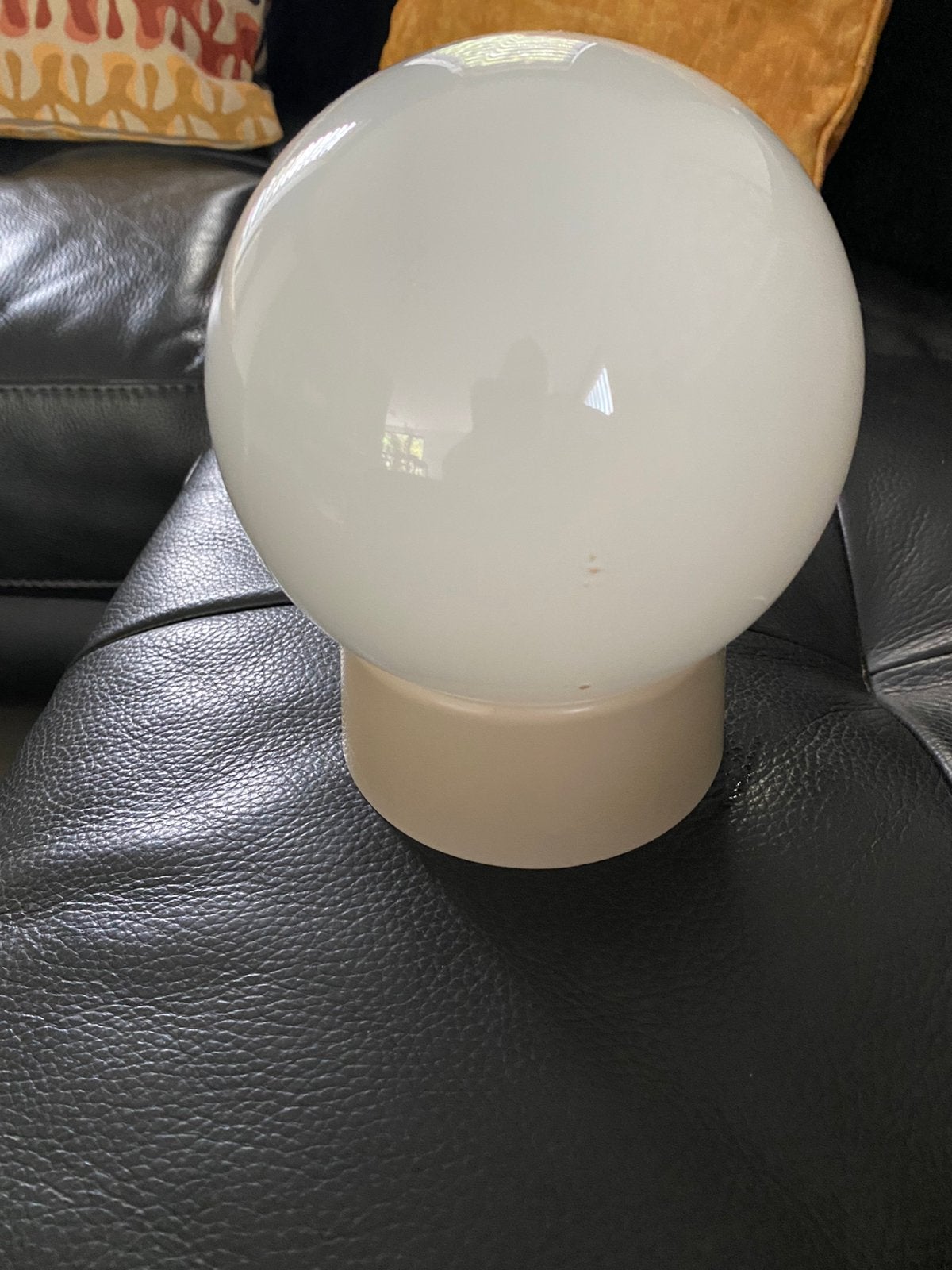 Glazen witte bol wandlampen, Huis en Inrichting, Lampen | Wandlampen, Ophalen