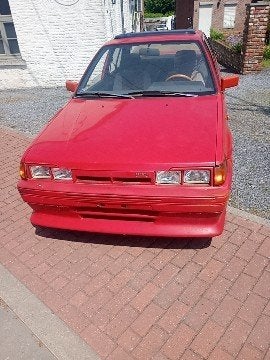 Nissan Sunny ancetre, Autos, Oldtimers & Ancêtres, Rouge, Achat, Boîte manuelle, 1300 cm³