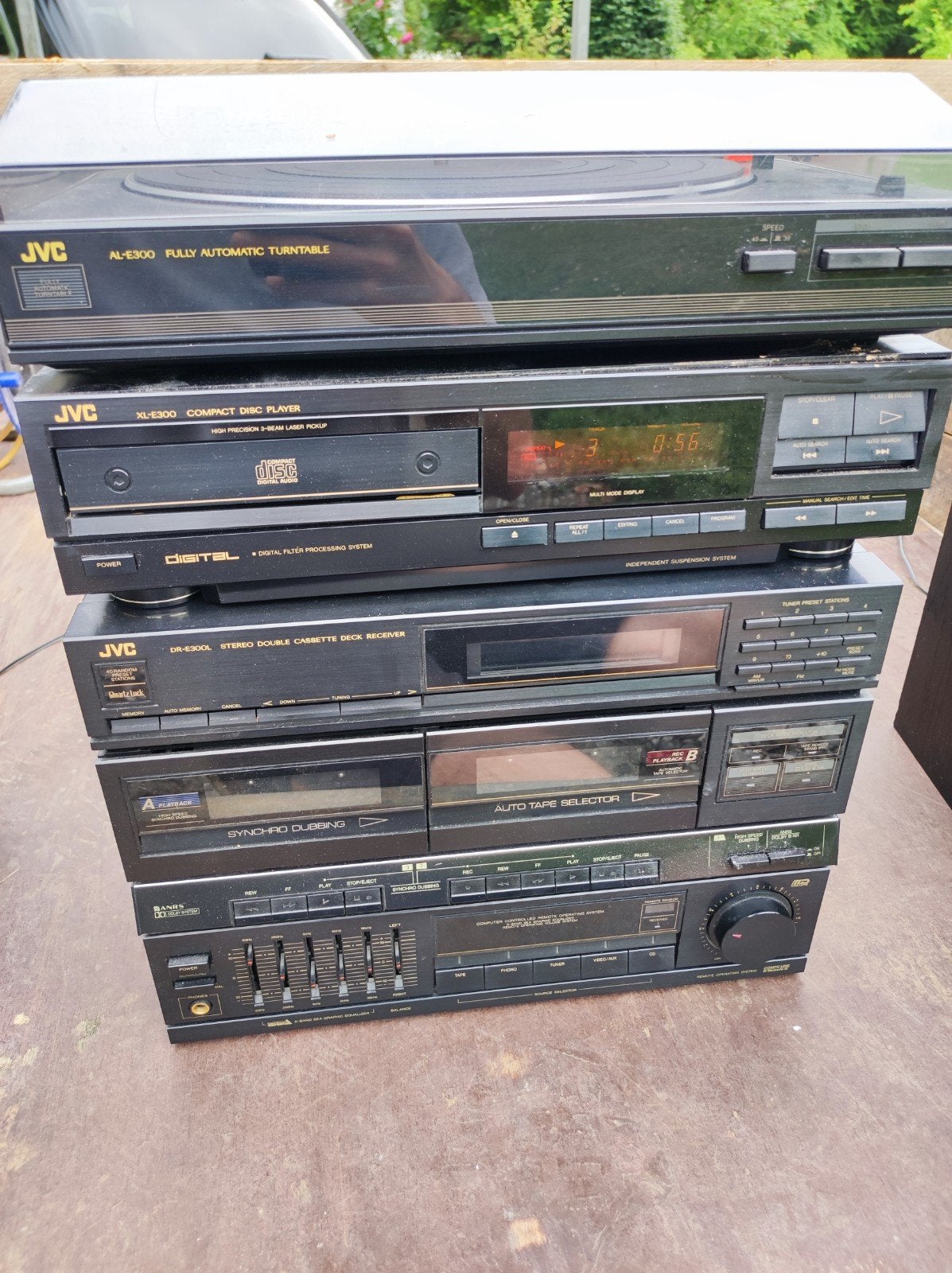 A donner pour pièces Chaîne Hi-Fi jvc, Enlèvement, Lecteur CD