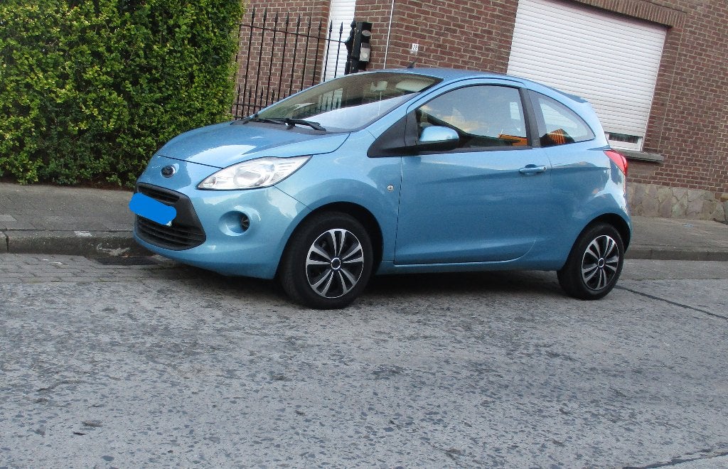 Ford Ka 1.2i Benzine/Euro5/Gekeurd+Carpass, Auto's, Ford, Euro 5, Stof, Zwart, Ka
