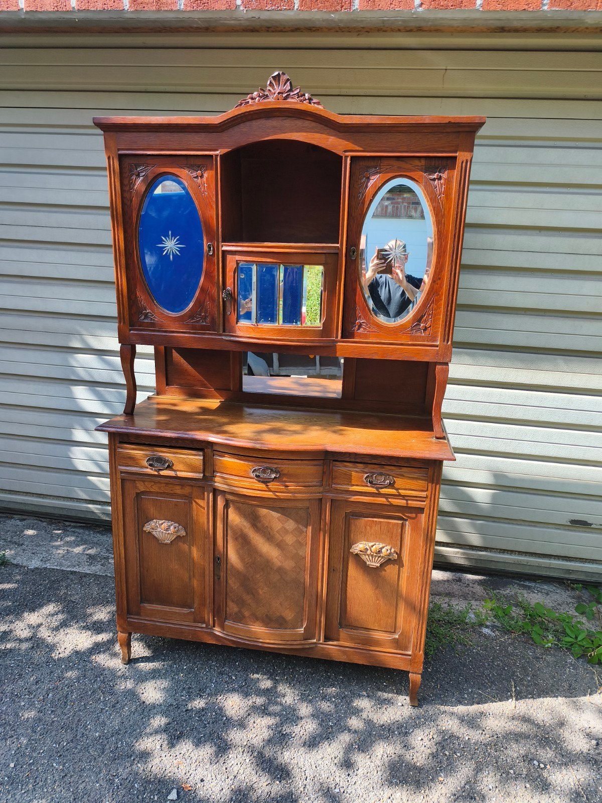 Ancien buffet, Ophalen