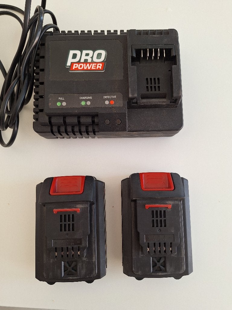 PowerPlus PowerPro batterijen 2000 mAh 18V+ lader, Ophalen of Verzenden, Zo goed als nieuw