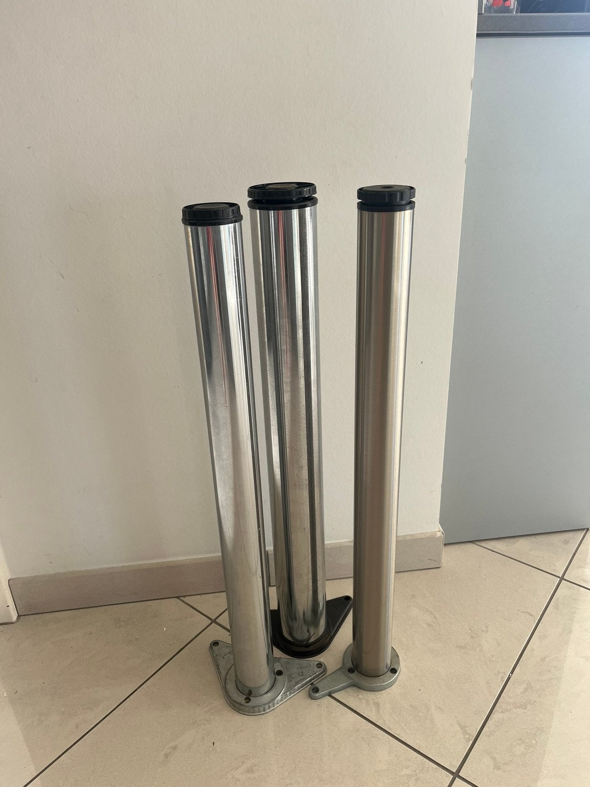 3 inox tafelpoten/steunpoten, Ophalen, Gebruikt