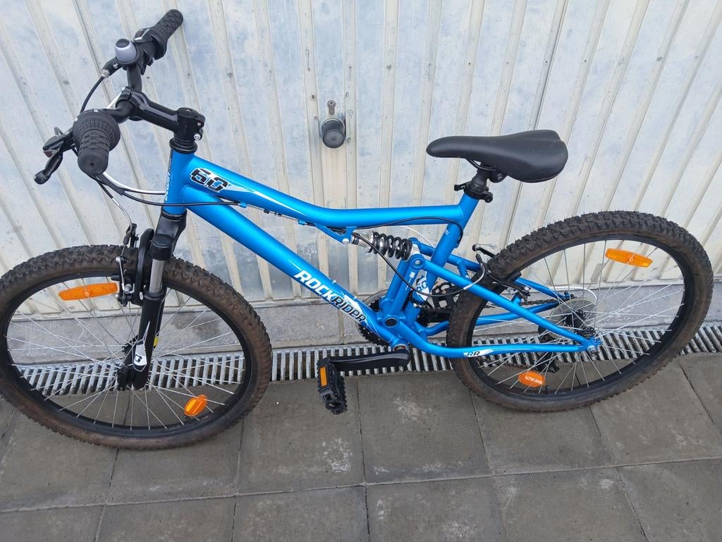 A vendre vélo vtt decathlon 24 pouces full suspendu, 24 inch