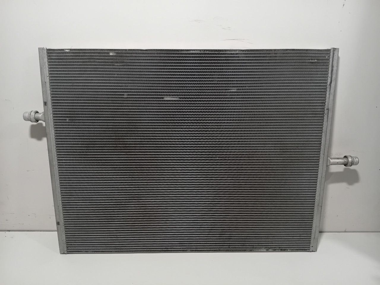 Airco radiateur Mercedes-Benz Sprinter, Auto-onderdelen, Onderdelen@venauto.nl, Van der Ven Autorecycling B.V., Gebruikt, Ettenseweg 76, 4706 PB Roosendaal, The Netherlands