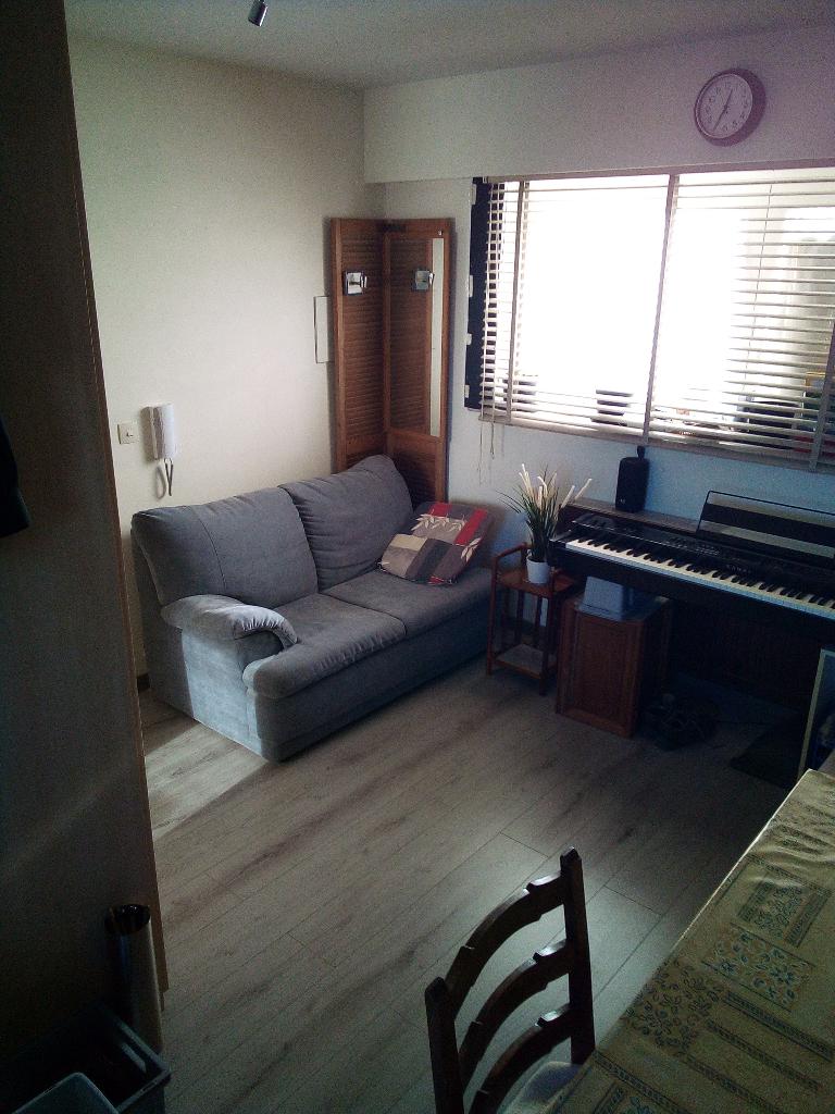 AFGEWERKTE STUDIO MET GROOT TERRAS - CENTRUM GULLEGEM, Immo, Huizen en Appartementen te koop, Tot 200 m², Wevelgem, Studio, Provincie West-Vlaanderen