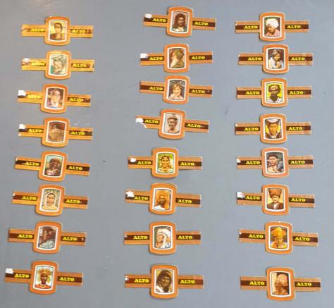 24 bagues cigare thème peuple du monde, Ophalen of Verzenden, Gebruikt, Sigarenbandjes