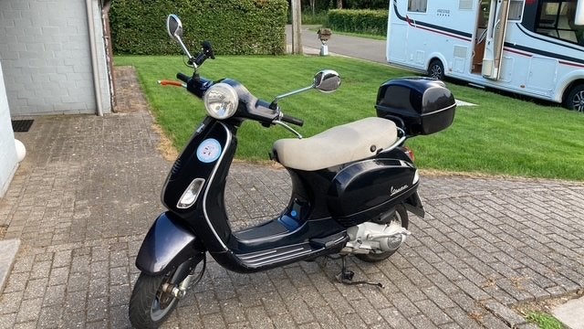 Vespa LX125 met topkoffer in prima staat, Scooter, Occasion, Permis Moto A1 minimum, Particulier