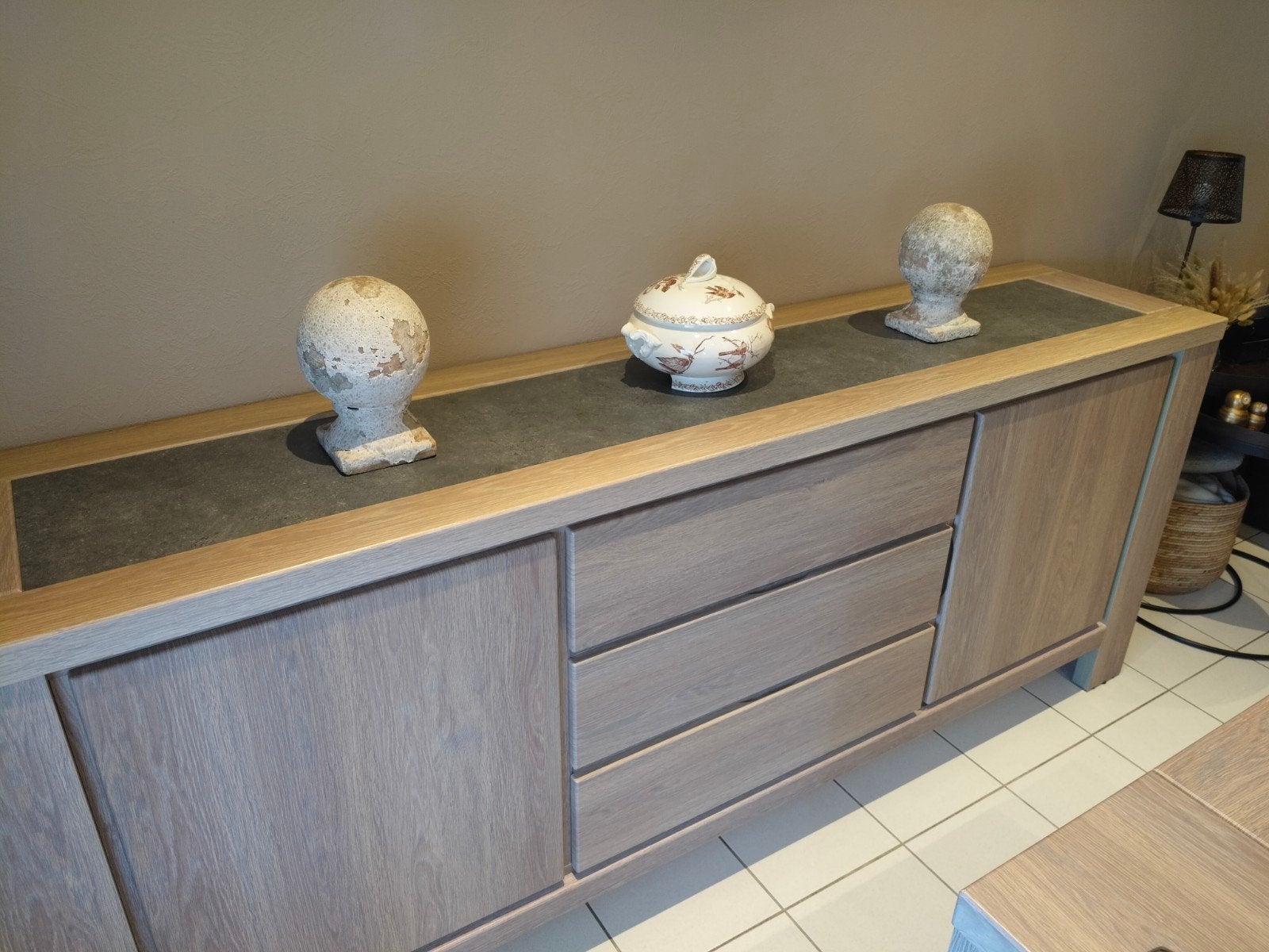 dressoir, tafel met 6stoelen, barkast en 3zit-2zit en 1zit t, Ophalen