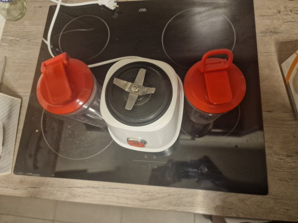 DOMO X-Power Blender DO9185BL Ultimate Health Pack, Ophalen of Verzenden, Gebruikt, Blender to go