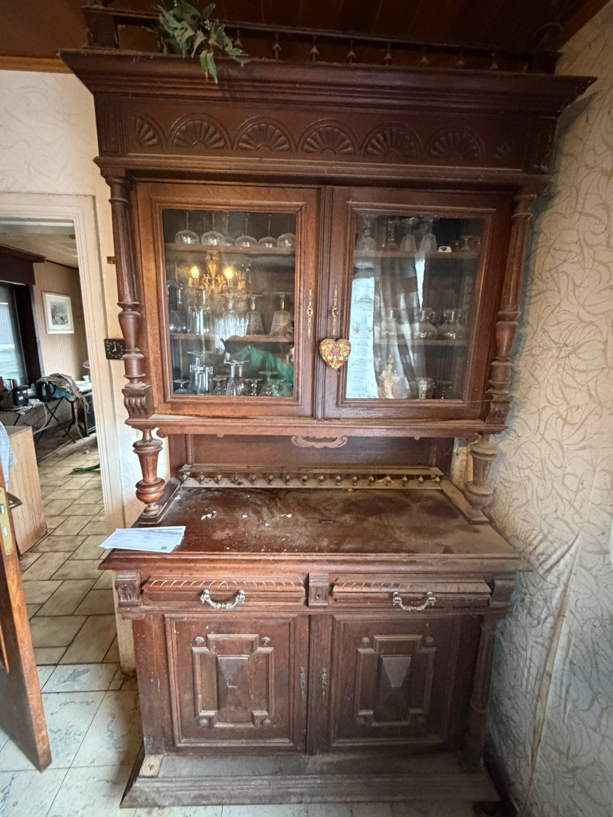 Houten kast, Enlèvement