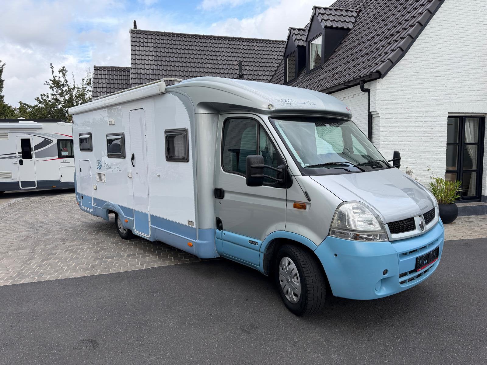 Renault Master Burstner Delfin T695, Caravanes & Camping, Jusqu'à 4, Boîte manuelle, Douche, Diesel