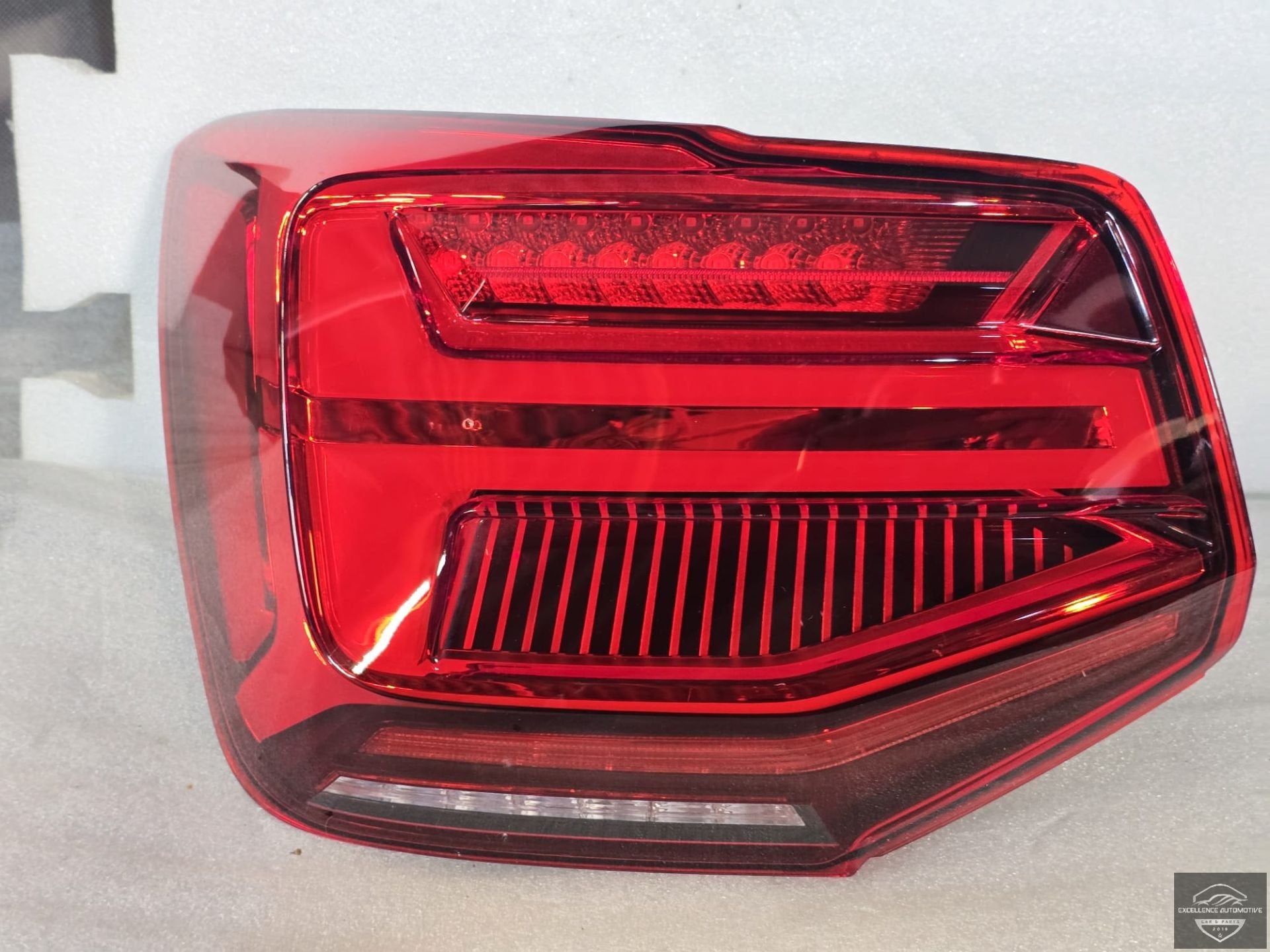 Feu arri re LED gauche Audi Q2 81A Facelift 2020+ 81A945091B, AUDI AG, Auto-Union-Strasse 1
85045  Ingolstadt, DE, Audi, Utilisé