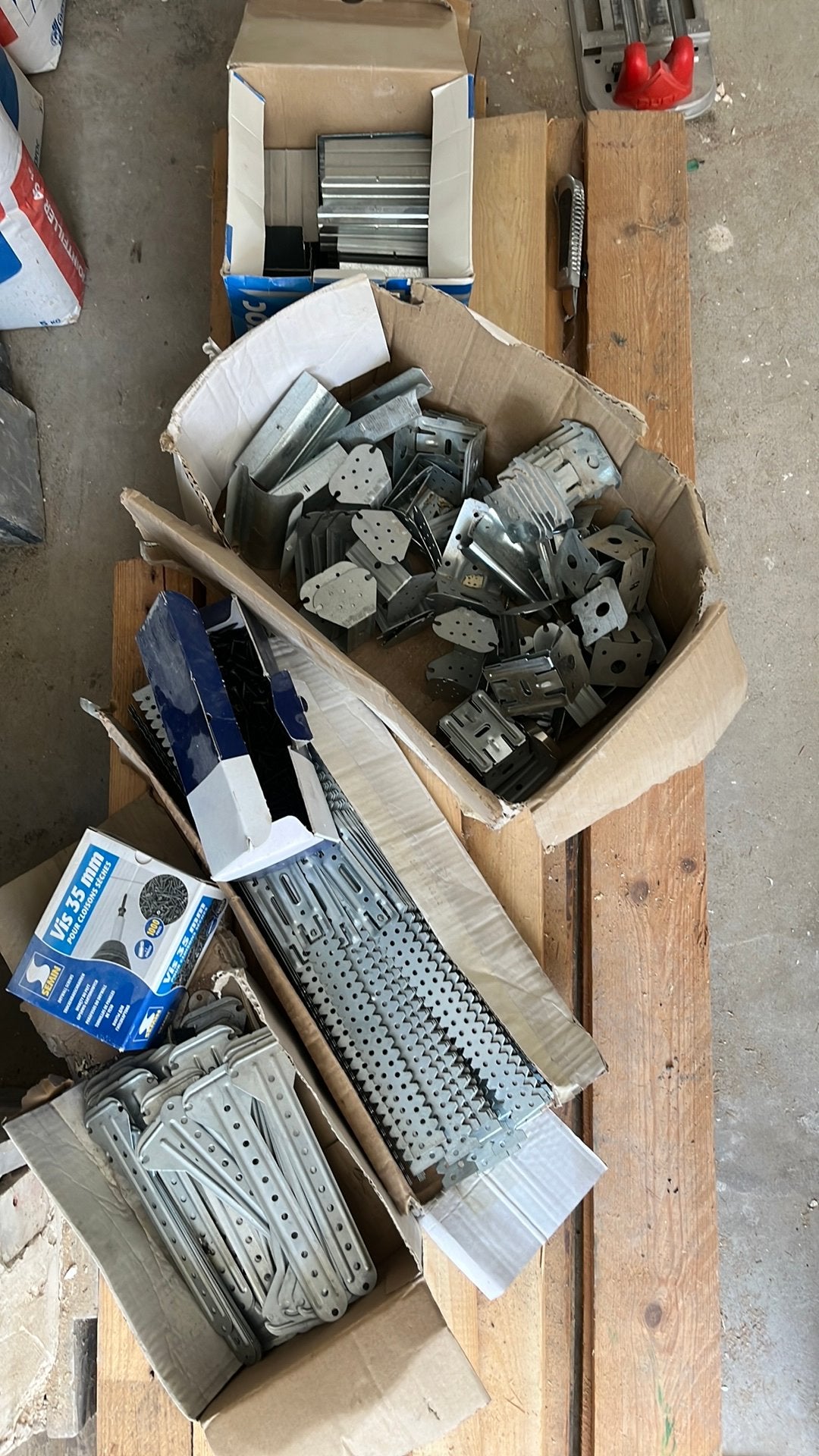 Lot vis et accessoires placo / faux-plafond / gyproc /platre, Enlèvement, Comme neuf